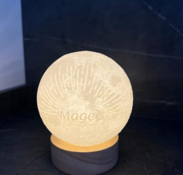 Lámpara luna personalizada para Magec
