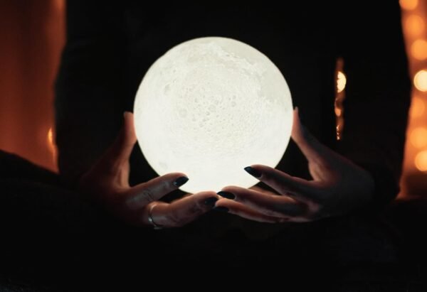 Lámpara con forma de Luna